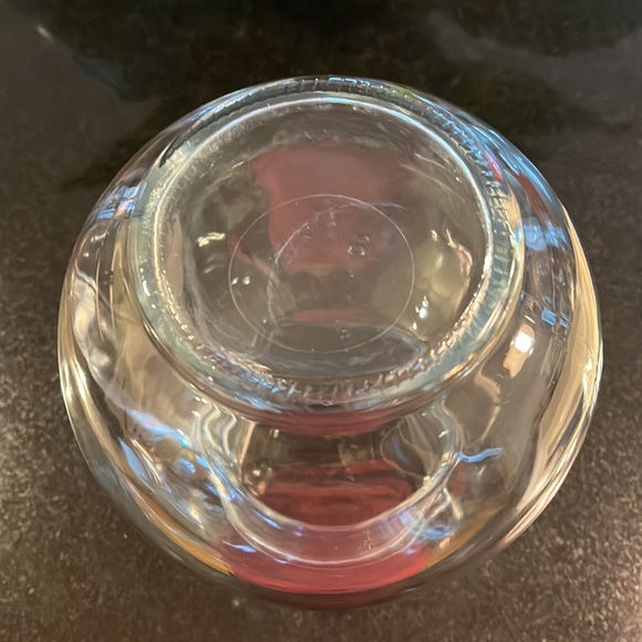 Glass Round Pitcher - Picture 6 of 8